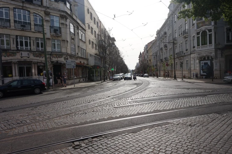 Loja para Arrendamento em Campo de Ourique Foto 13