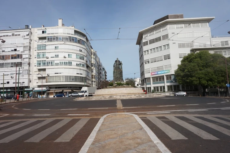 Loja para Arrendamento em Campo de Ourique Foto 17