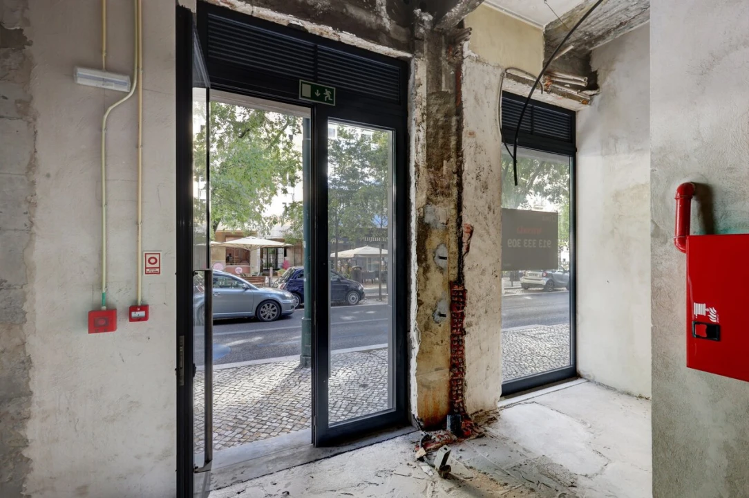 Loja para Arrendamento em Avenidas Novas Foto 13