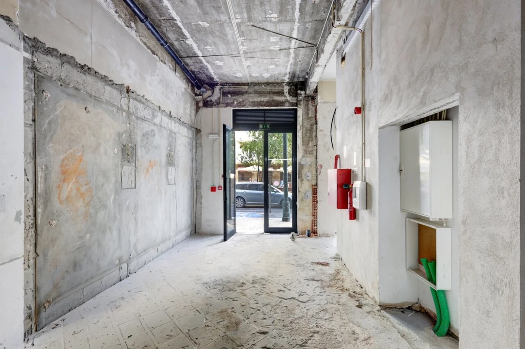 Loja para Arrendamento em Avenidas Novas Foto 11