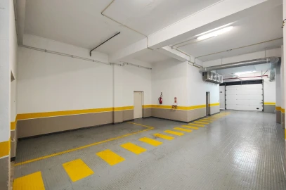 Loja para Arrendamento em Avenidas Novas