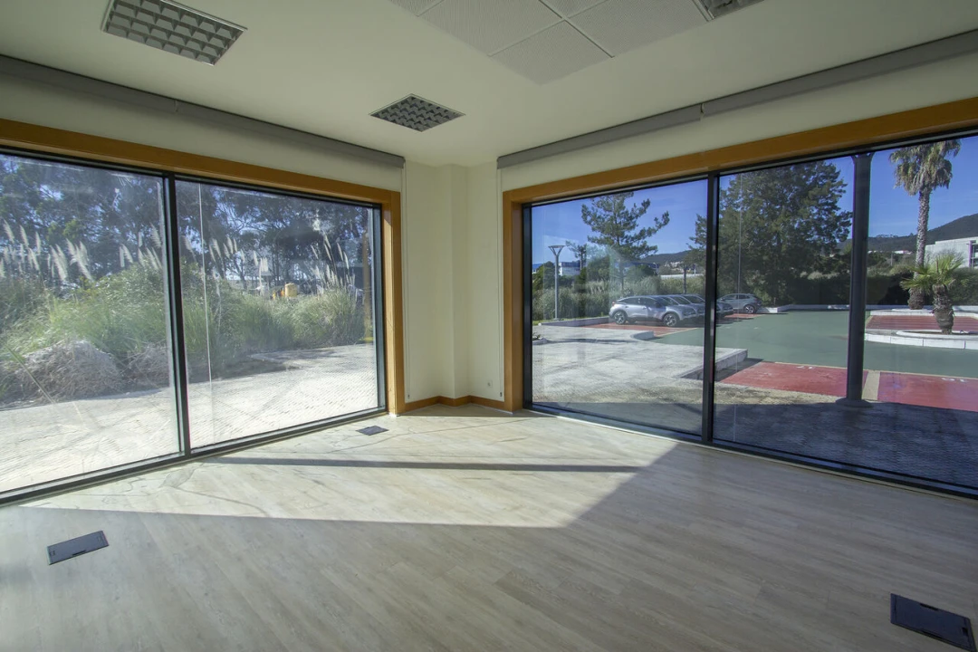 Escritório para Arrendamento em Santa Maria e São Miguel, São Martinho, São Pedro Penaferrim Foto 6