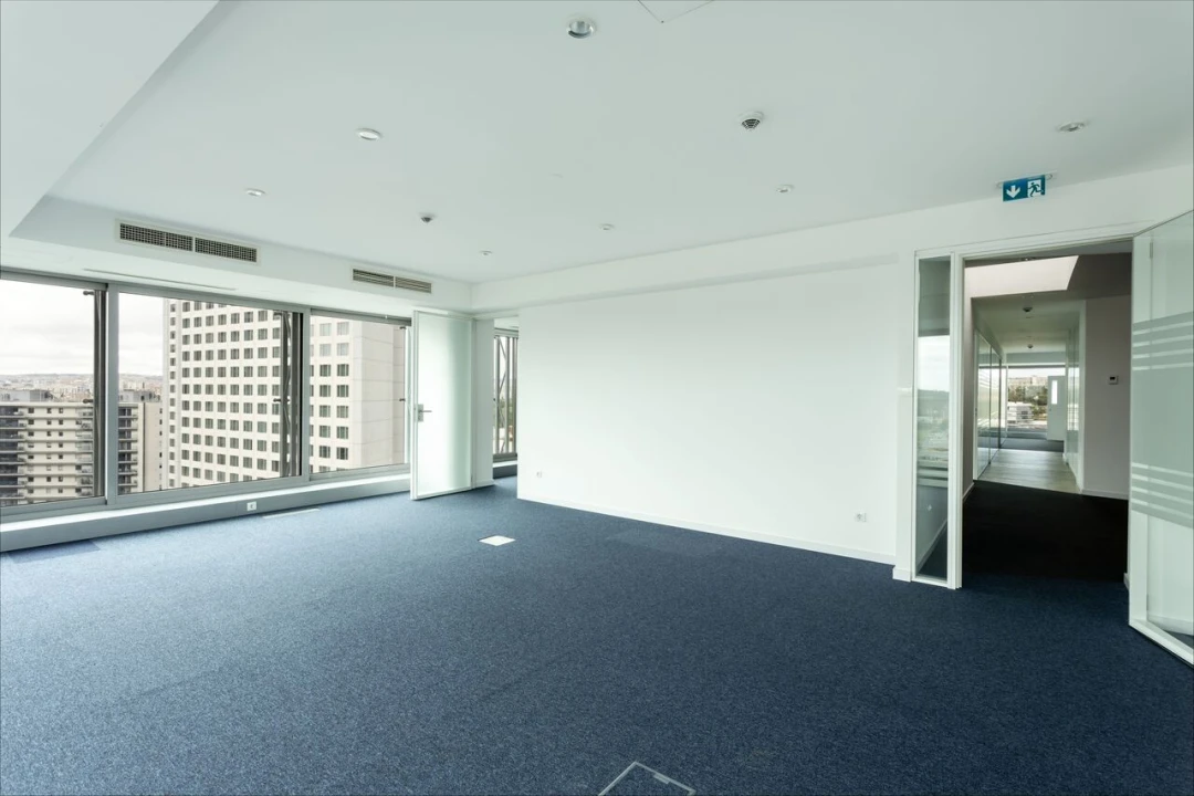 Escritório para Arrendamento em Campolide Foto 18