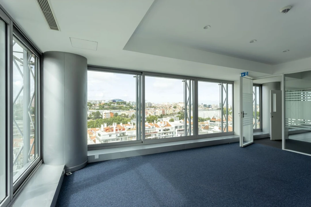 Escritório para Arrendamento em Campolide Foto 9