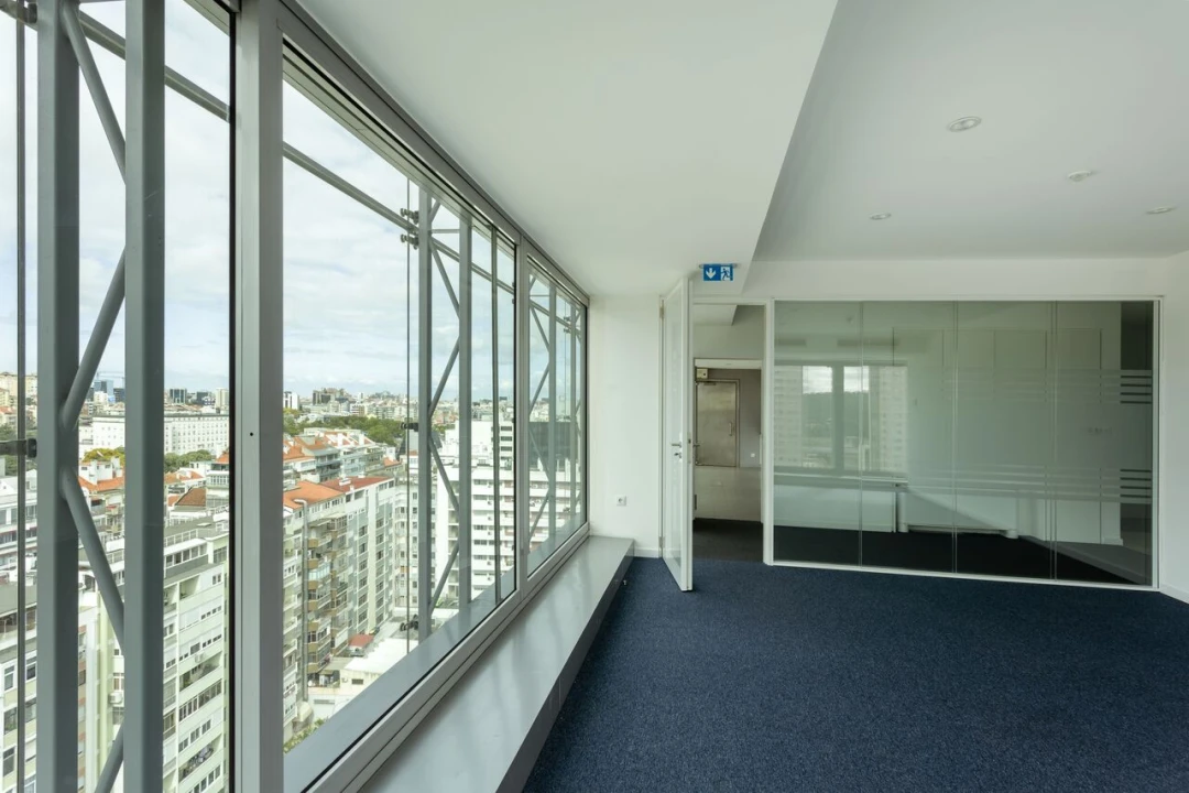 Escritório para Arrendamento em Campolide Foto 21