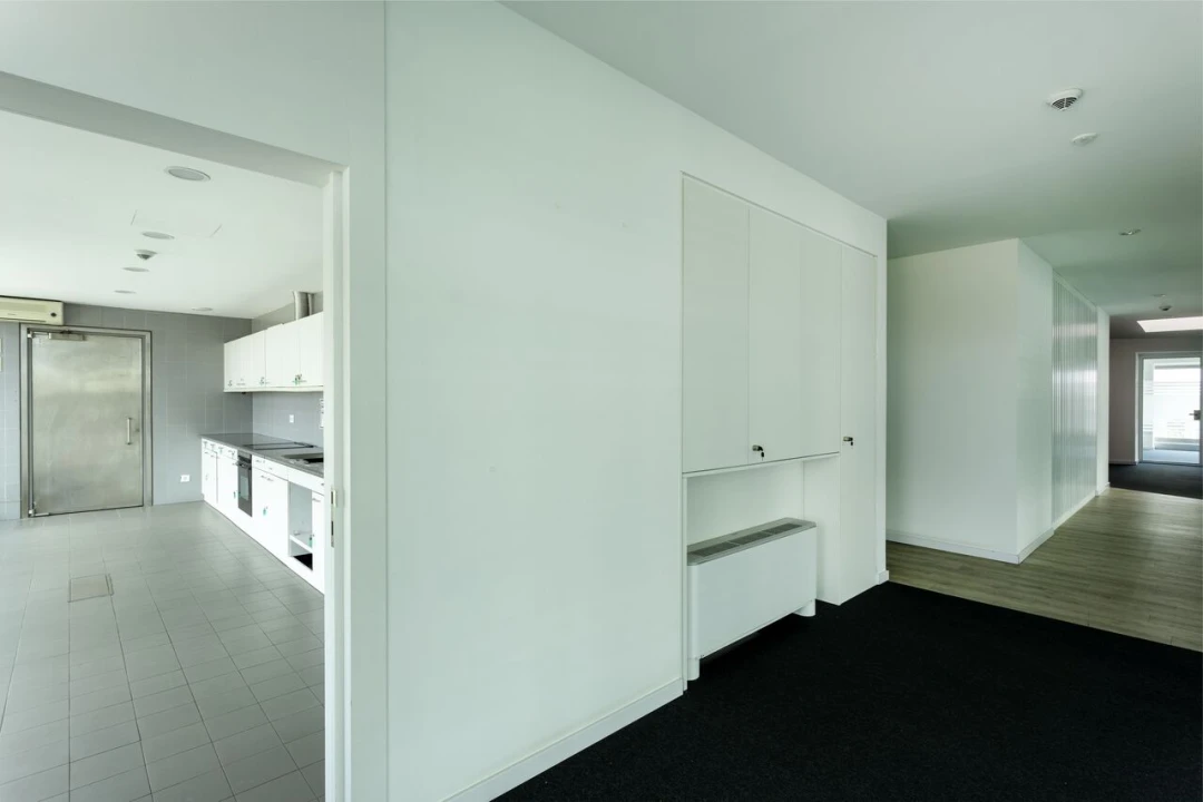 Escritório para Arrendamento em Campolide Foto 23