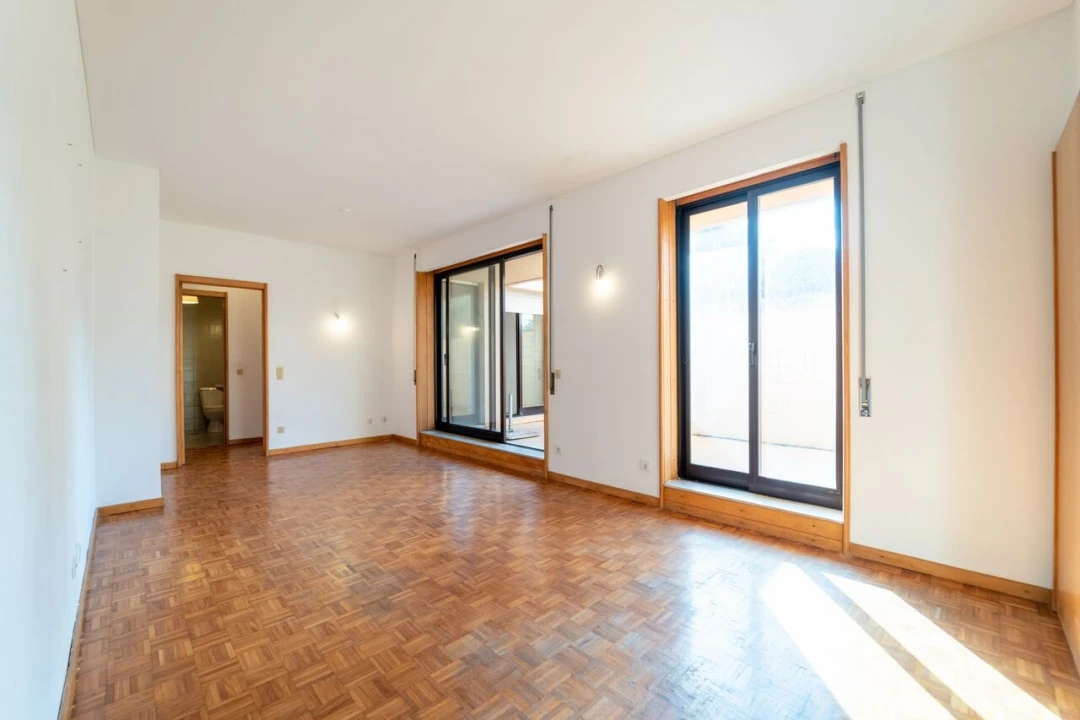 Apartamento T1 para Venda em Aldoar, Foz do Douro e Nevogilde Foto 3