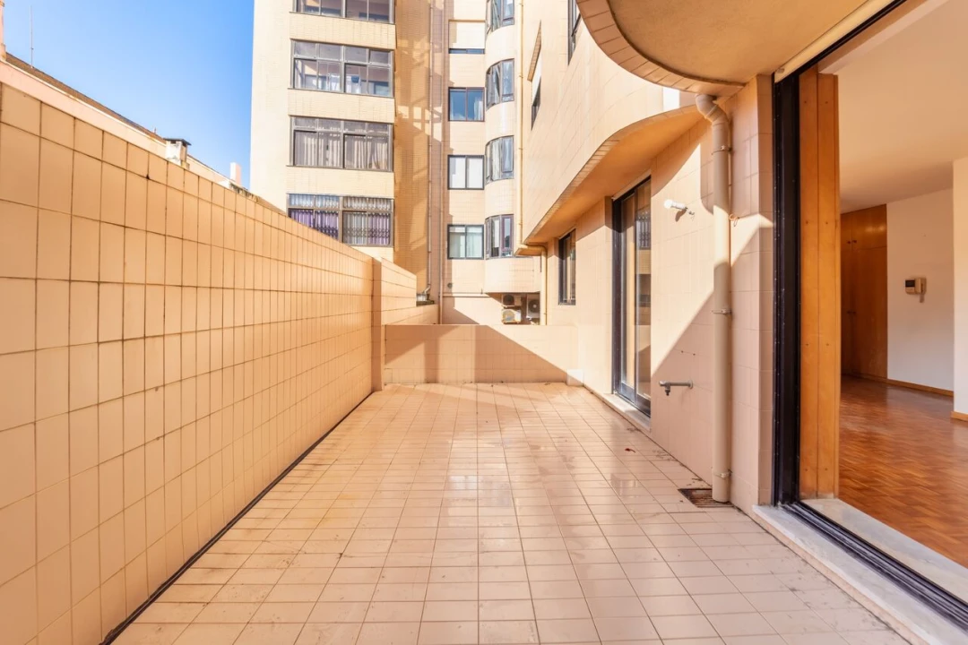 Apartamento T1 para Venda em Aldoar, Foz do Douro e Nevogilde Foto 1