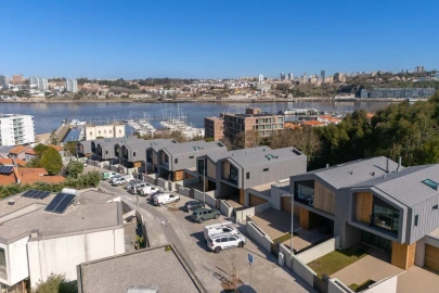 Moradia T4 para Venda em Canidelo