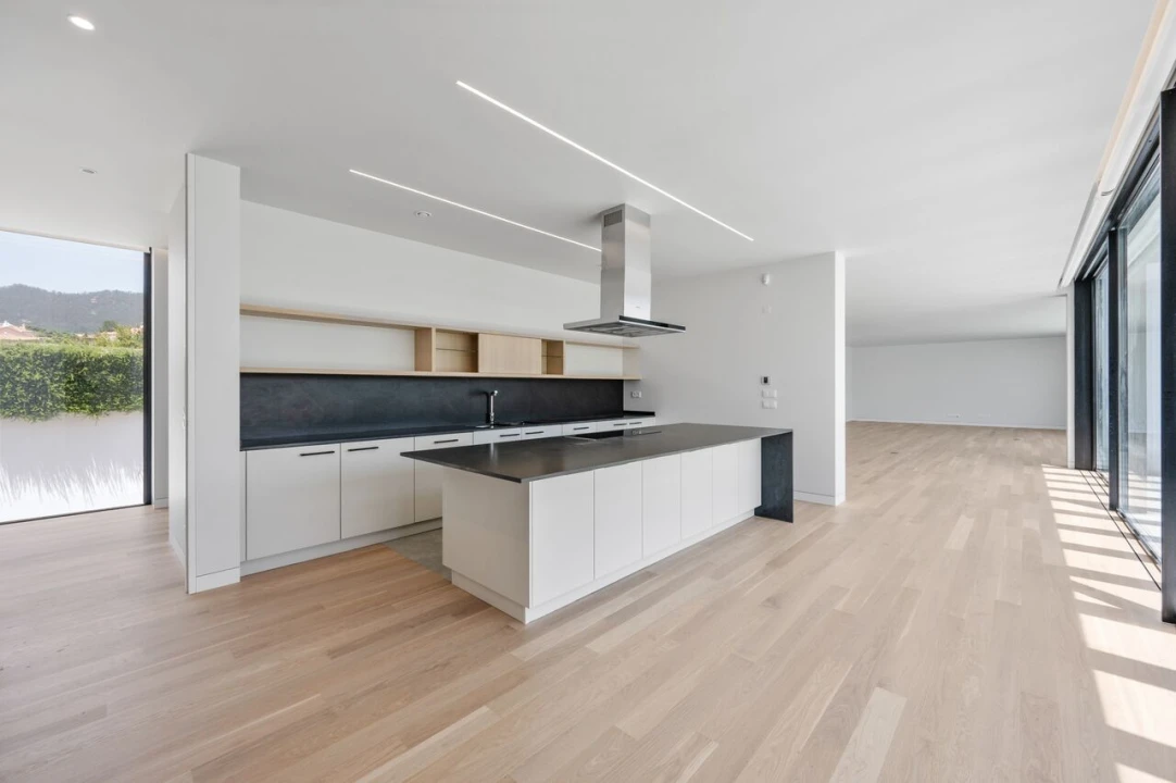 Moradia T5 para Venda em Santa Maria e São Miguel, São Martinho, São Pedro Penaferrim Foto 11