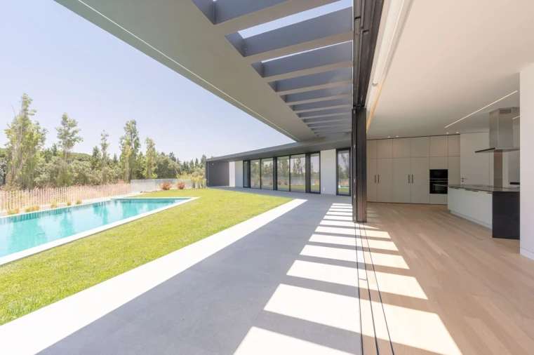 Moradia T5 para Venda em Santa Maria e São Miguel, São Martinho, São Pedro Penaferrim Foto 8