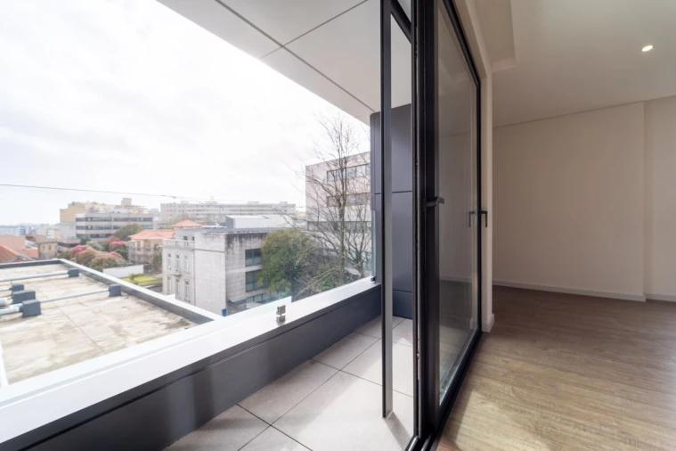 Apartamento T3 para Venda em Cedofeita, Santo Ildefonso, Sé, Miragaia, São Nicolau e Vitória Foto 4