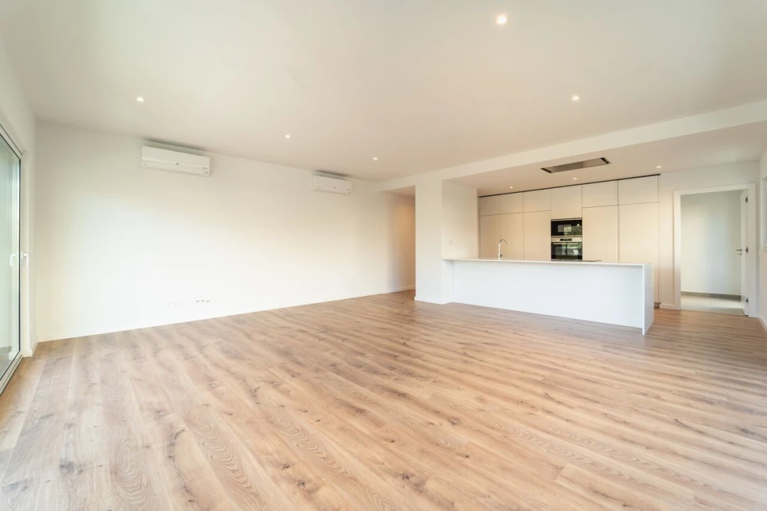 Apartamento T2 para Venda em Ramalde Foto 7