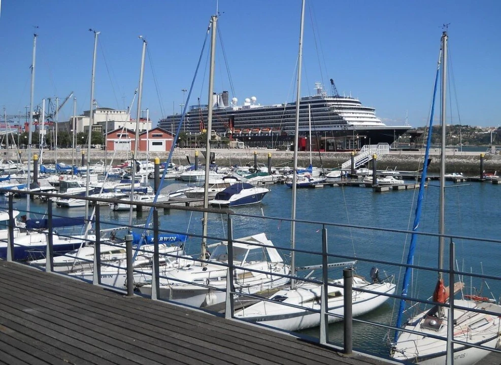 Moradia T5 para Venda em Alcantara Foto 30