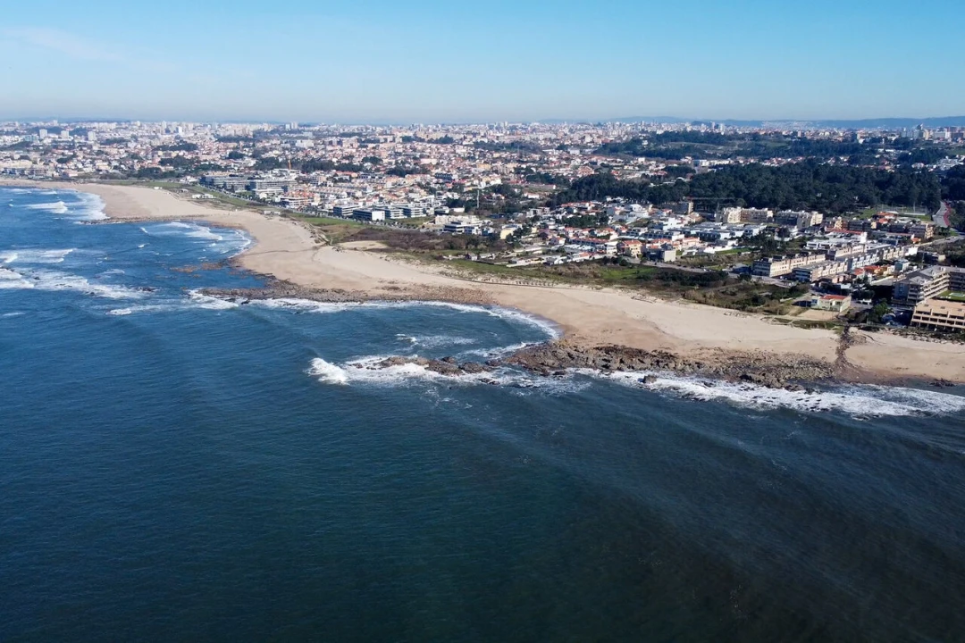 Moradia T4 para Venda em Madalena Foto 18