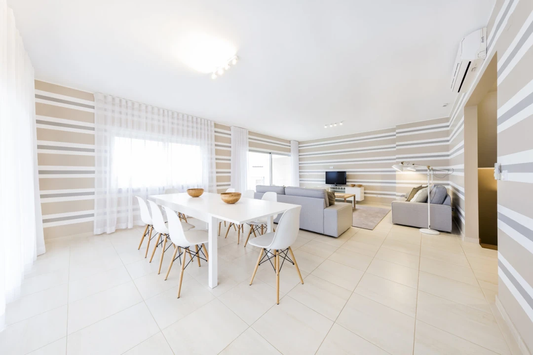 Apartamento T2 para Venda em Quarteira Foto 42