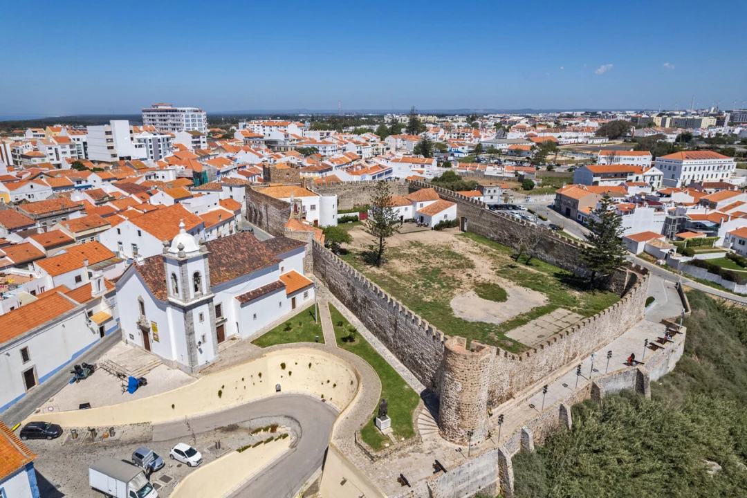Apartamento T2 para Venda em Sines Foto 20
