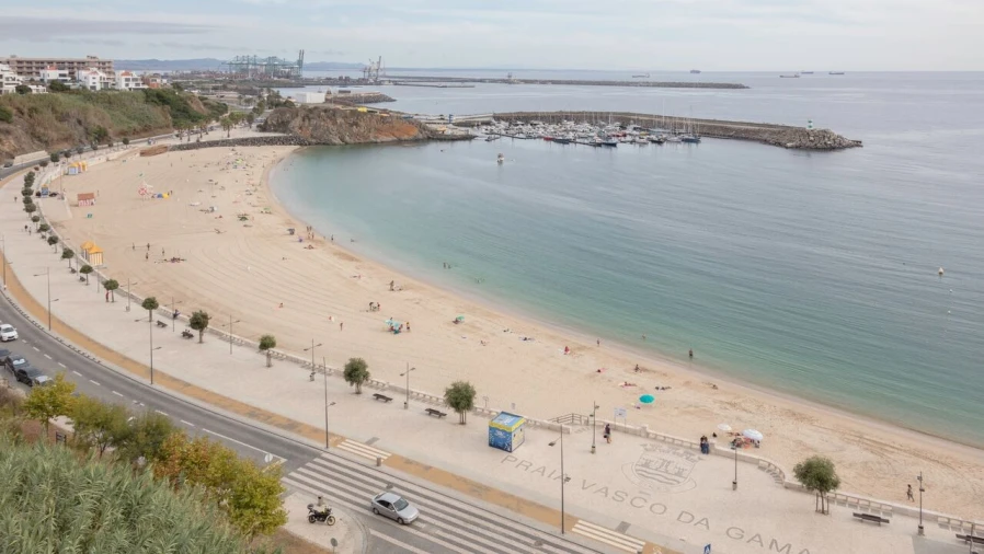 Apartamento T2 para Venda em Sines Foto 18