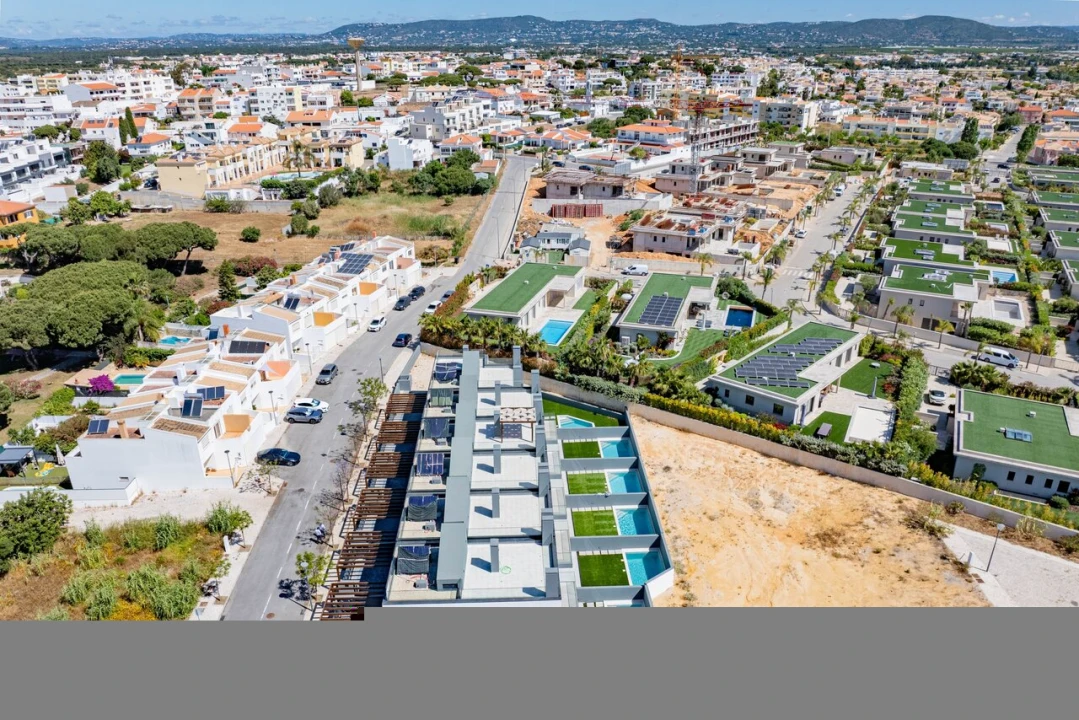 Moradia T4 para Venda em Montenegro Foto 44