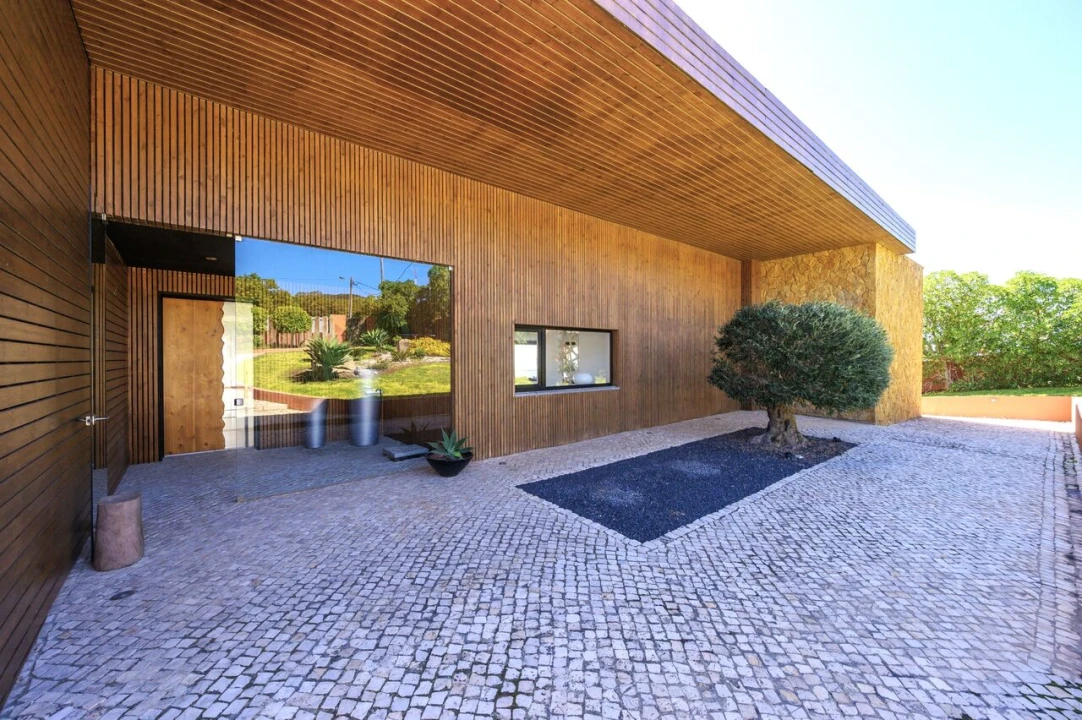 Moradia T5 para Venda em Alcabideche Foto 14