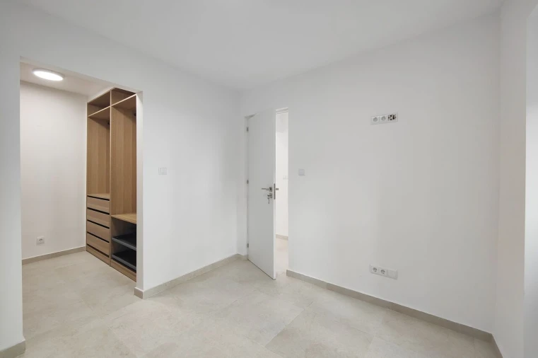 Apartamento T1 para Venda em São Vicente Foto 5