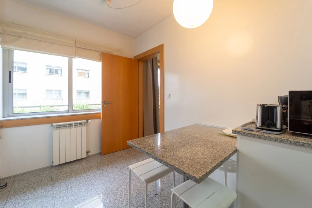 Apartamento T3 para Venda em Lordelo do Ouro e Massarelos Foto 11