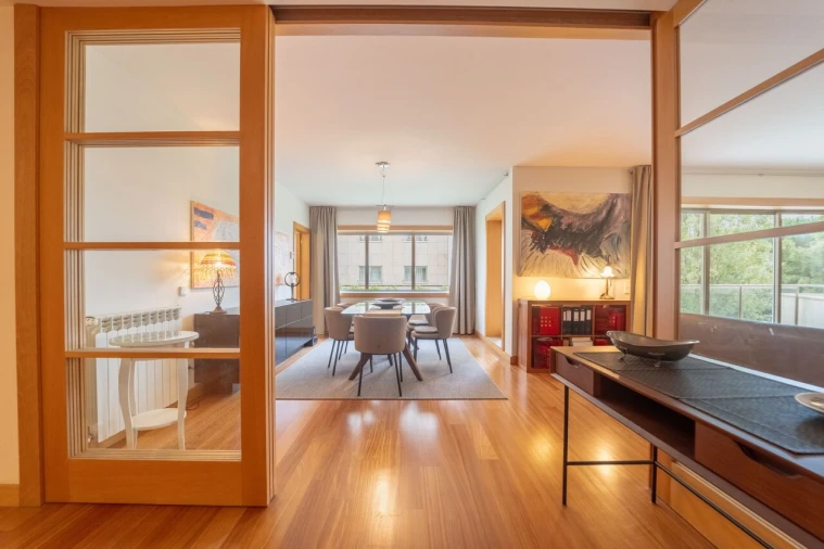Apartamento T3 para Venda em Lordelo do Ouro e Massarelos Foto 2