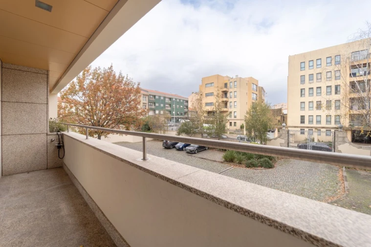 Apartamento T3 para Venda em Lordelo do Ouro e Massarelos Foto 18