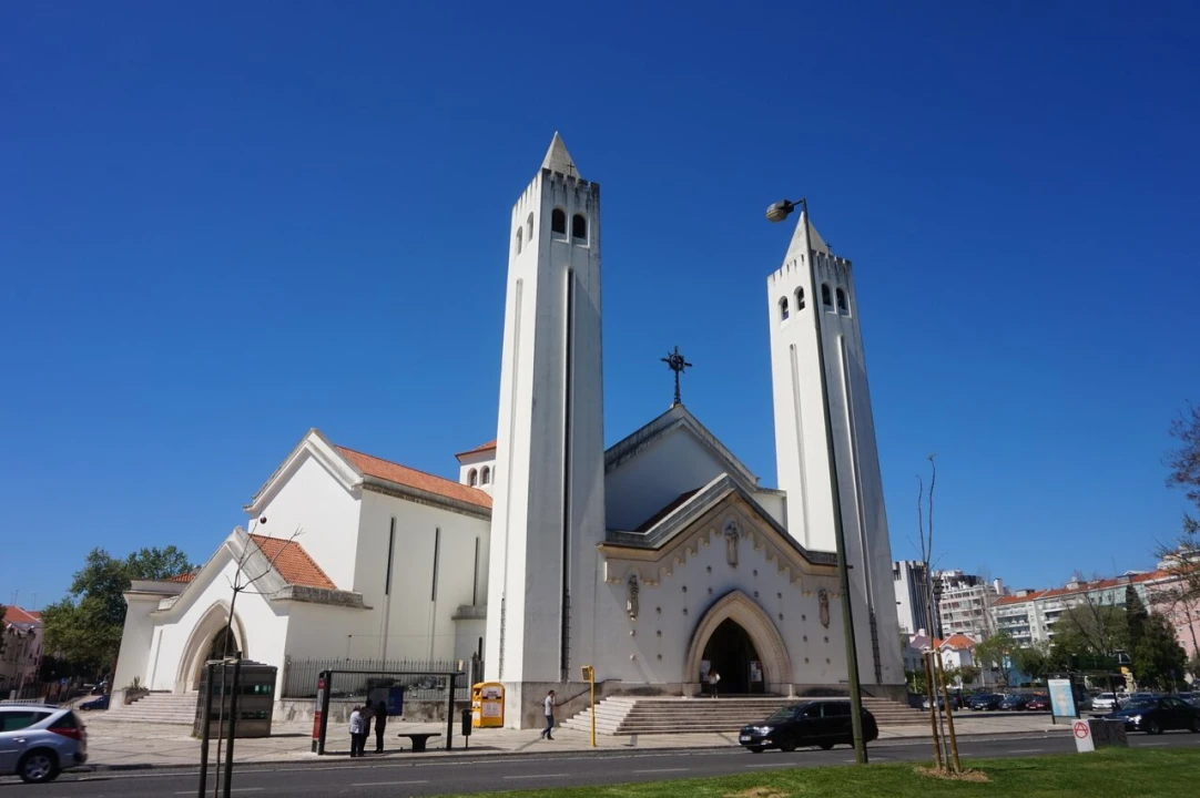 Apartamento T2 para Venda em Alvalade Foto 19