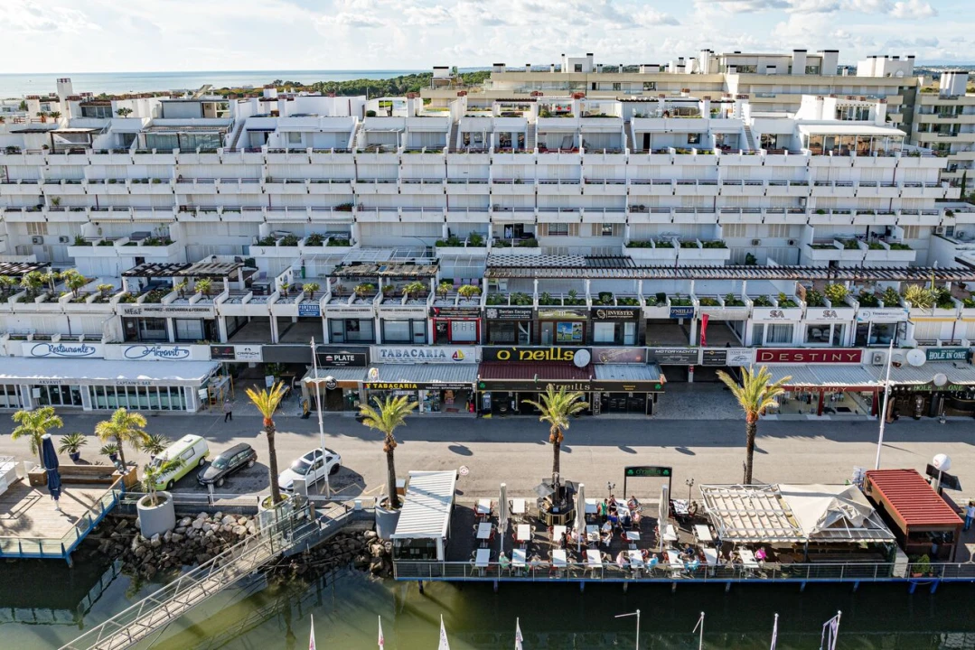 Loja para Arrendamento em Quarteira Foto 27