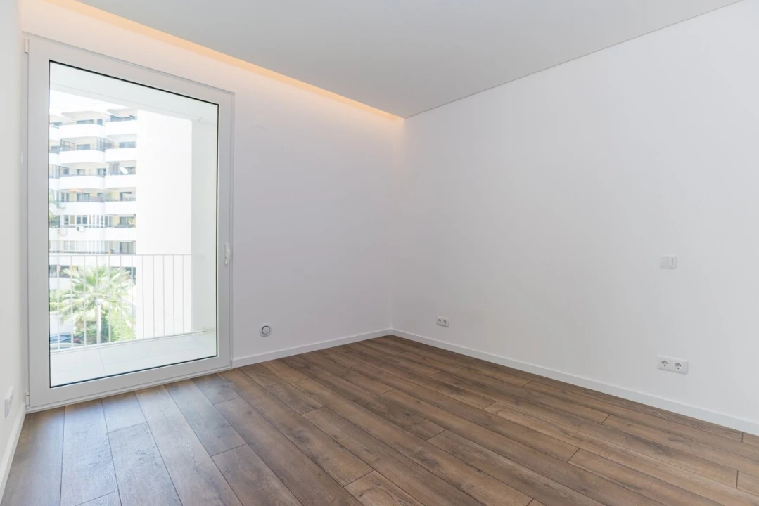 Apartamento T3 para Venda em Quarteira Foto 15
