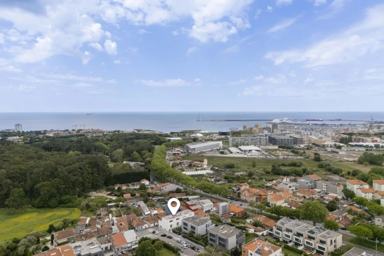 Moradia T4 para Venda em Aldoar, Foz do Douro e Nevogilde Foto 32