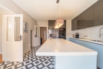 Moradia T5 para Venda em Aldoar, Foz do Douro e Nevogilde