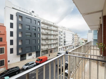 Apartamento T3 para Venda em Campolide