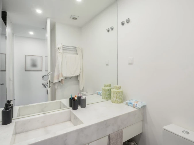Apartamento T3 para Venda em Campolide Foto 24
