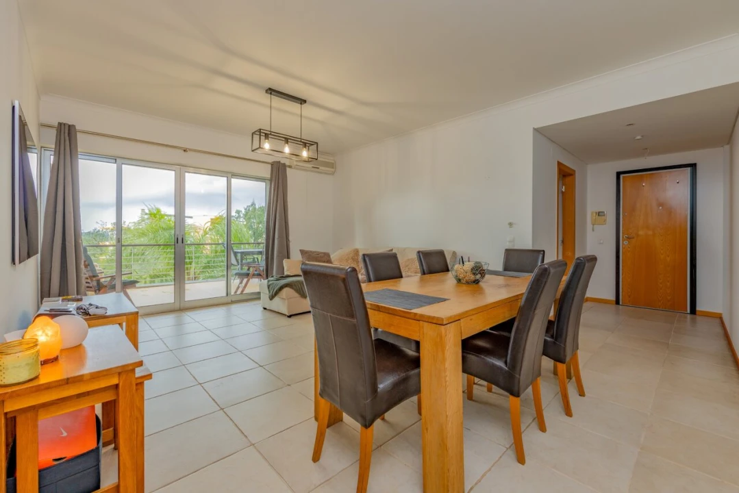 Apartamento T2 para Venda em Quarteira Foto 2