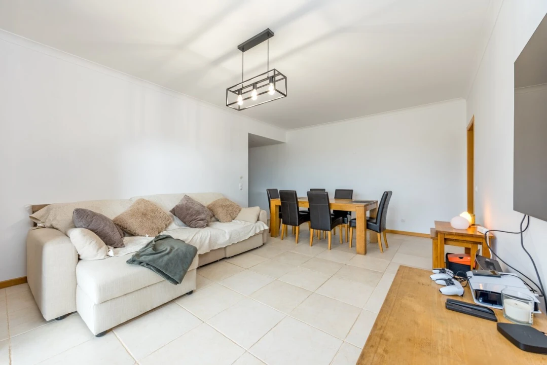 Apartamento T2 para Venda em Quarteira Foto 11