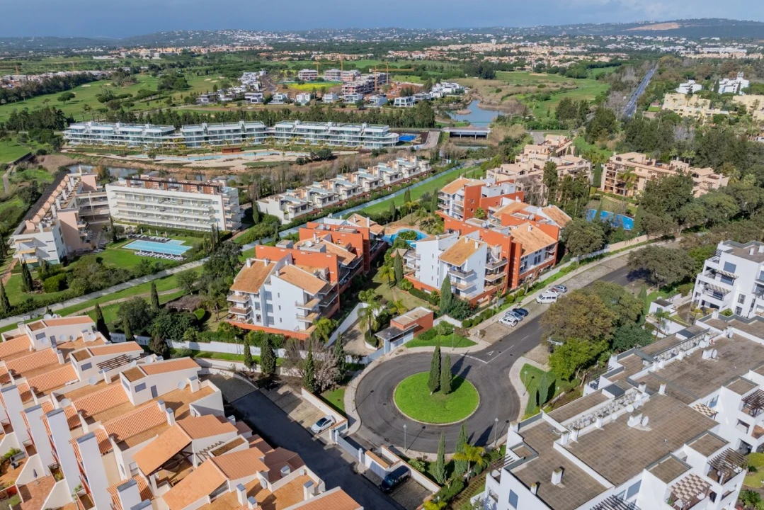 Apartamento T2 para Venda em Quarteira Foto 26