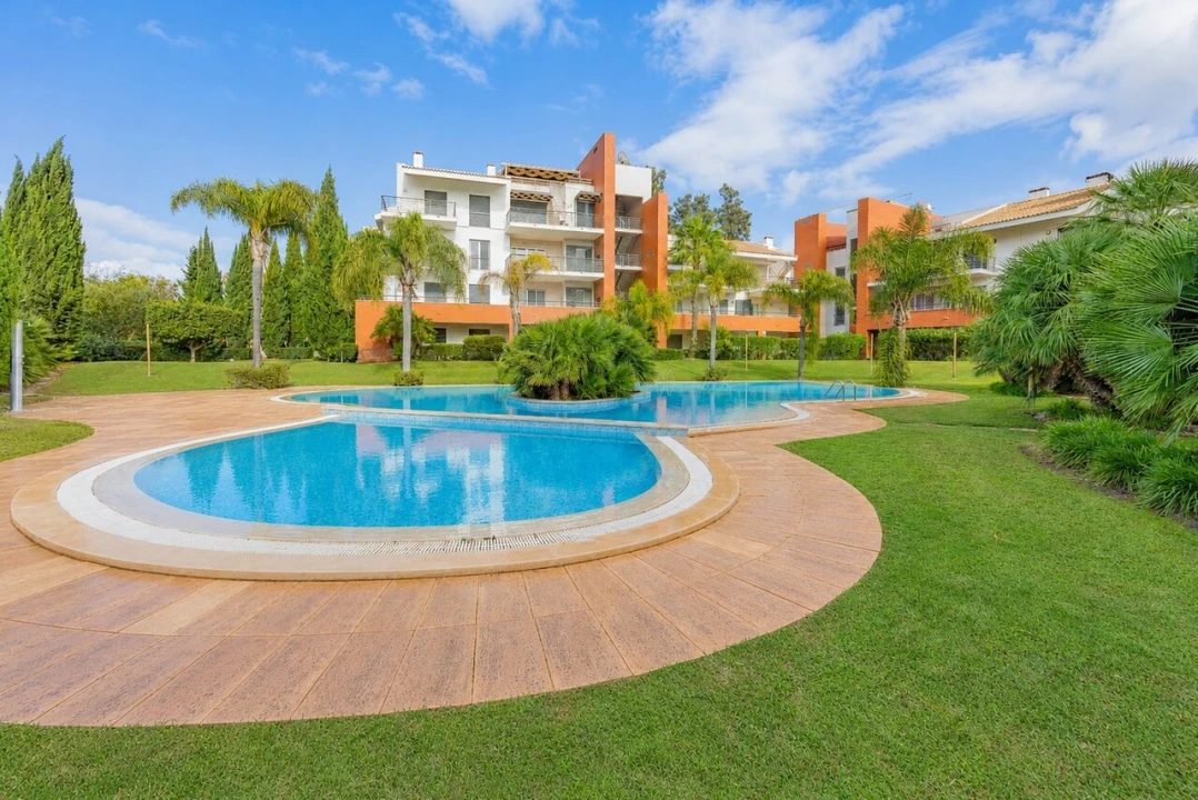 Apartamento T2 para Venda em Quarteira Foto 1