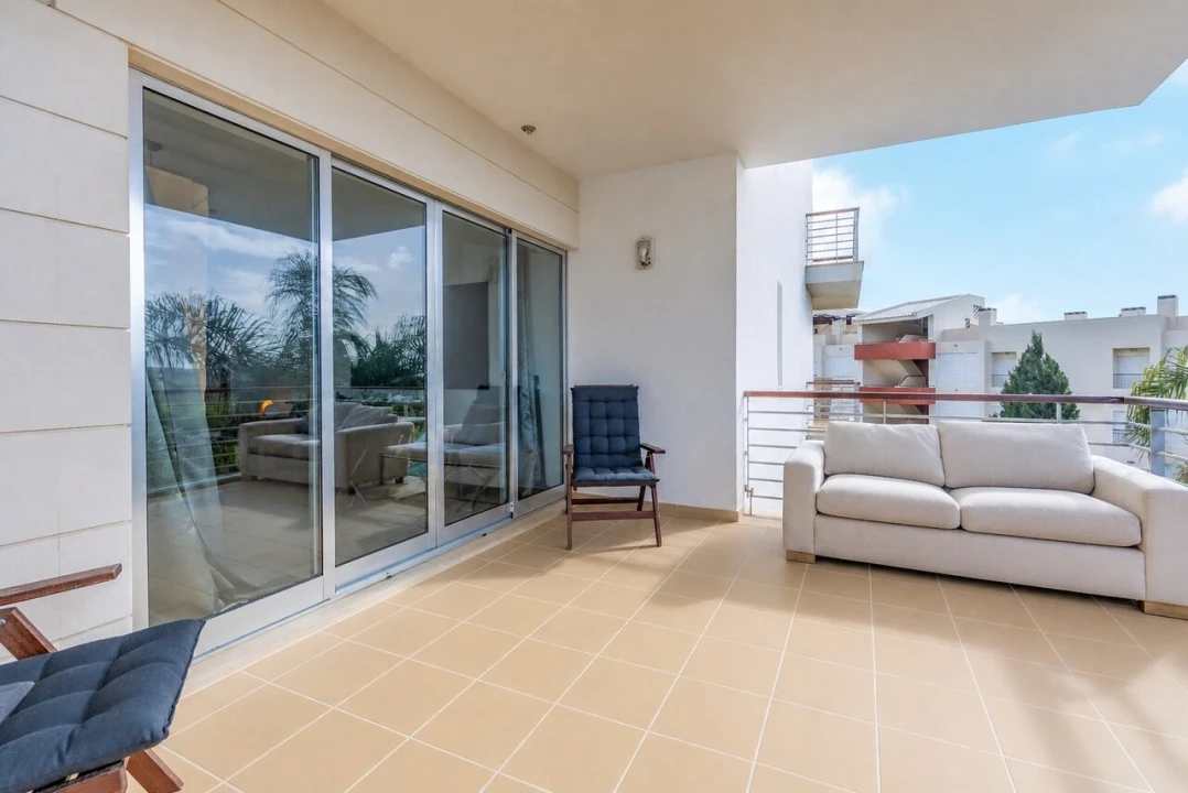 Apartamento T2 para Venda em Quarteira Foto 18