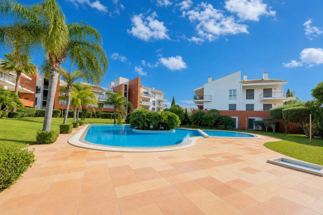Apartamento T2 para Venda em Quarteira Foto 19