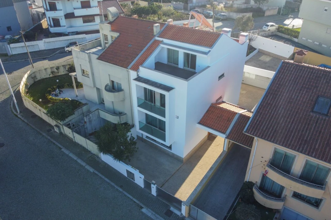 Moradia T4 para Venda em Canidelo Foto 43