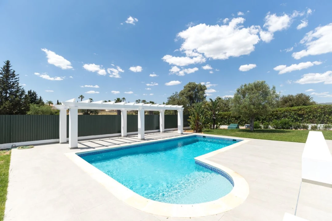 Moradia T4 para Venda em Quarteira Foto 19