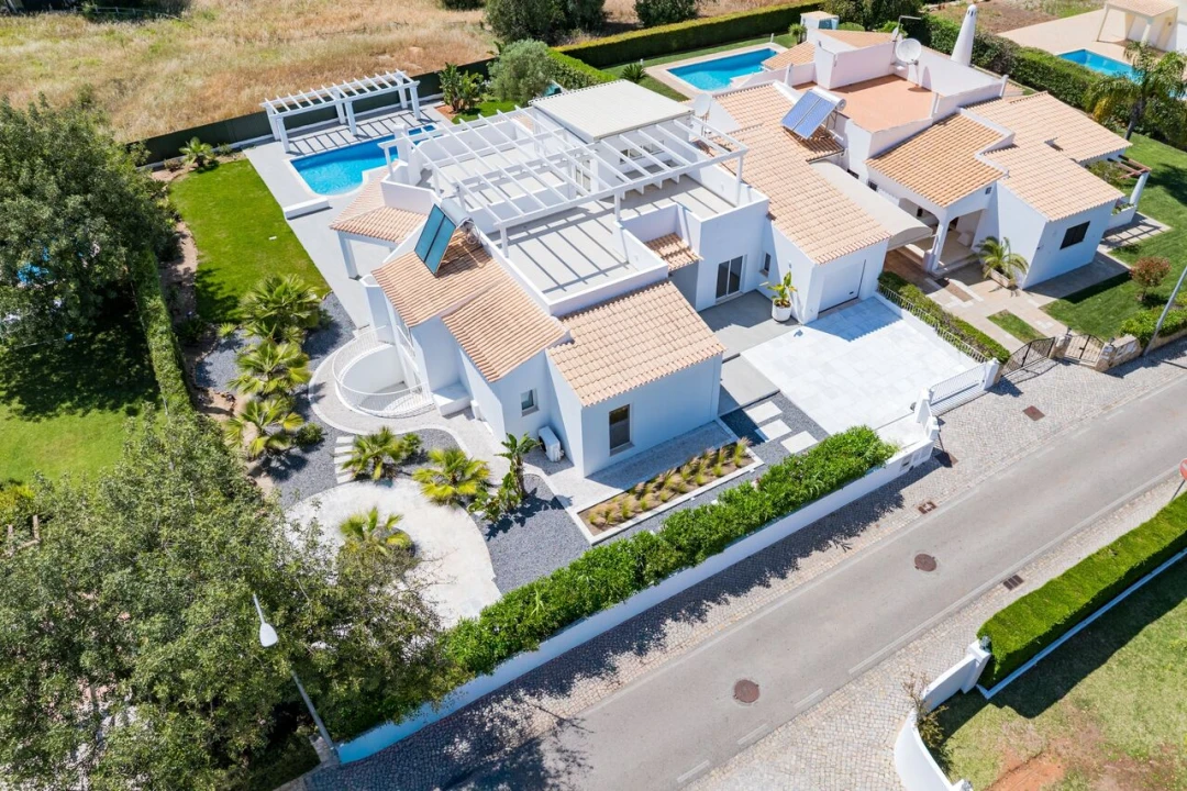 Moradia T4 para Venda em Quarteira Foto 23