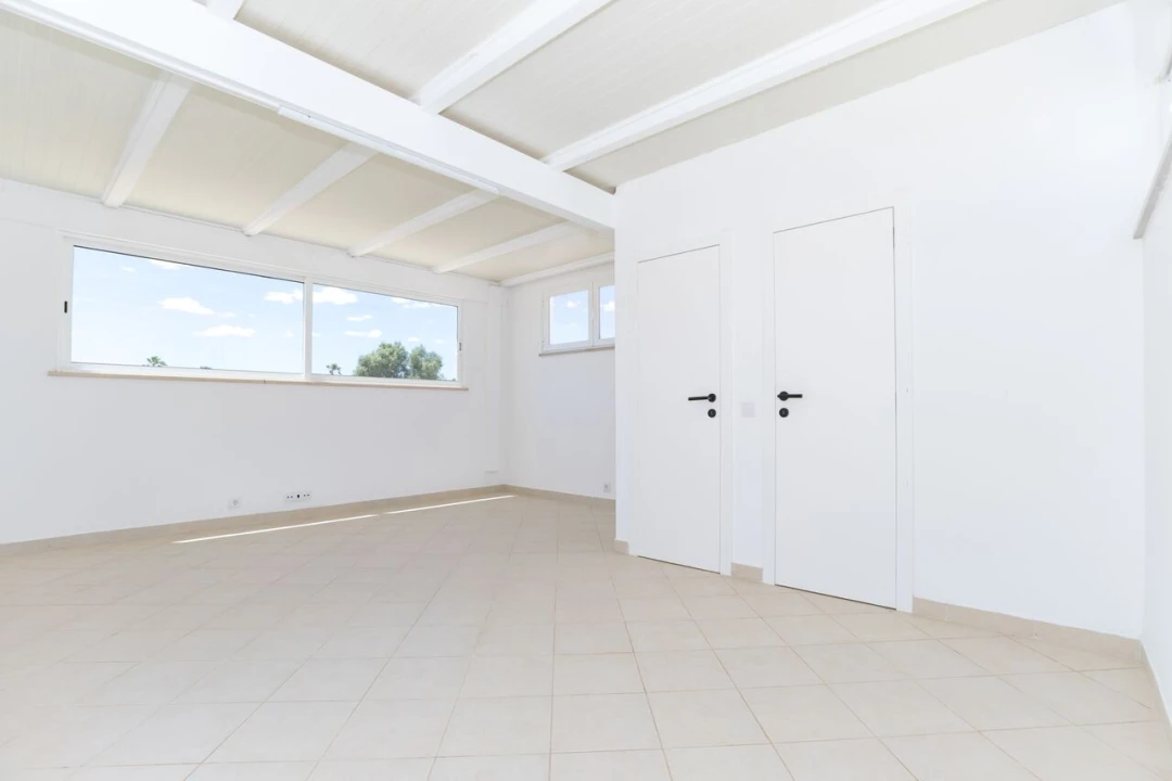 Moradia T4 para Venda em Quarteira Foto 41