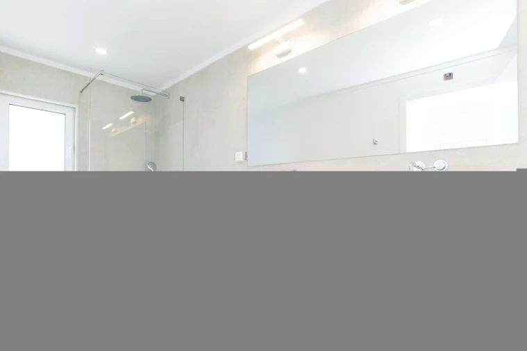 Moradia T4 para Venda em Quarteira Foto 7