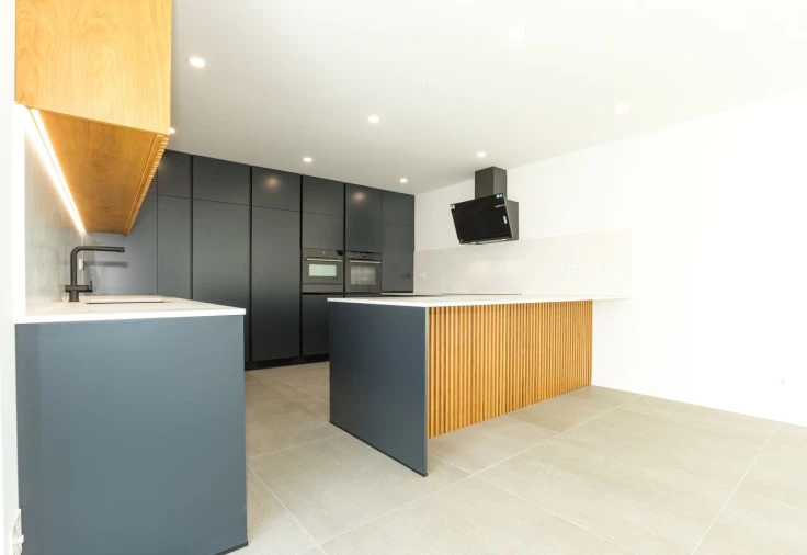 Moradia T4 para Venda em Quarteira Foto 14