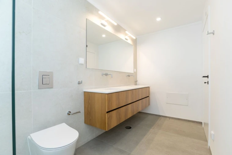 Moradia T4 para Venda em Quarteira Foto 36