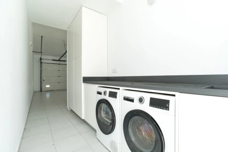 Moradia T4 para Venda em Quarteira Foto 46