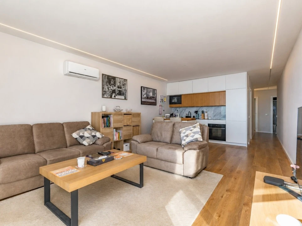 Apartamento T2 para Venda em Quarteira Foto 6